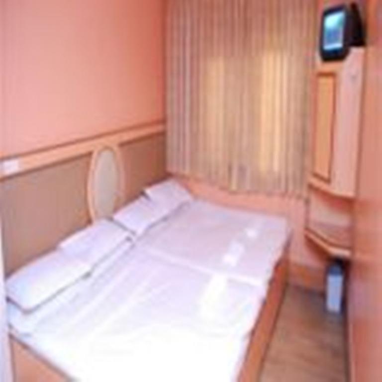 Hotel Hans International Nové Dillí Pokoj fotografie