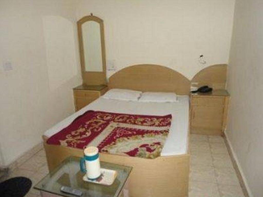 Hotel Hans International Nové Dillí Pokoj fotografie